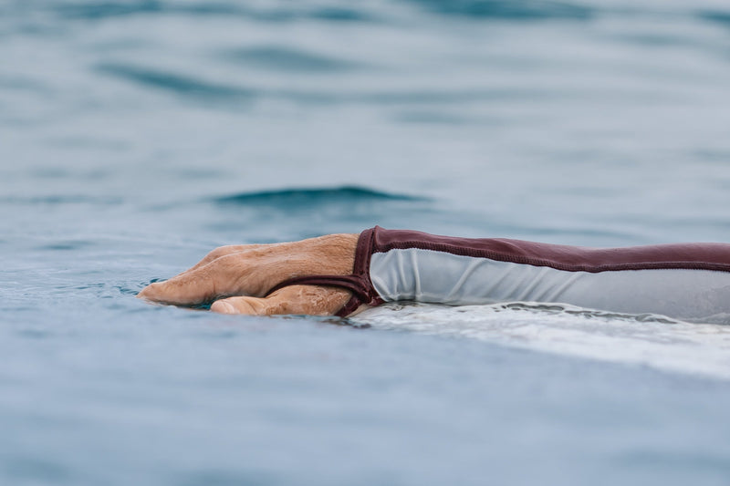 Waihana Carvico Hooded Surf Rashguard - Maroon