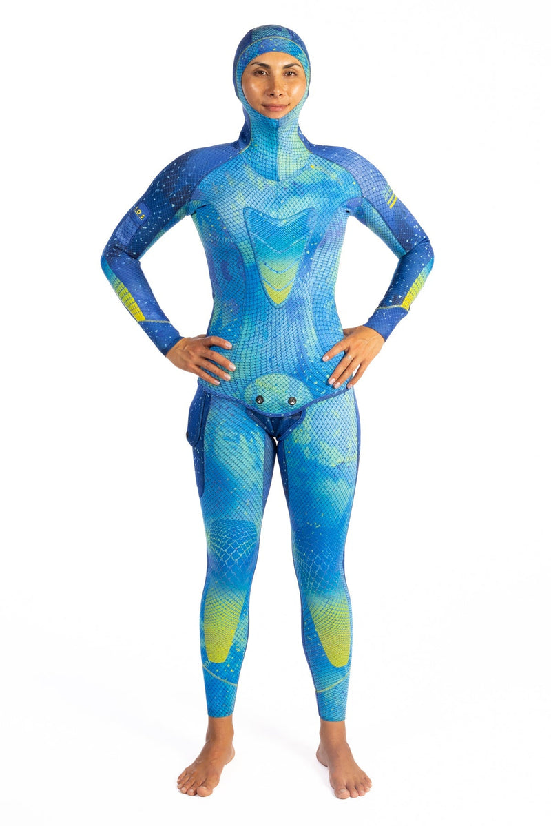Waihana Women’s Kajiki 1.5mm Hooded Wetsuit